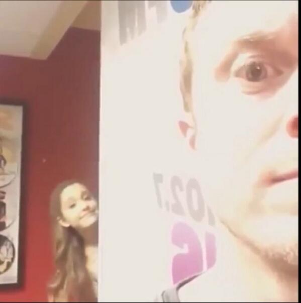 Arigrandefrvr_'s tweet image. When I see the bae (-; #HappyProblemDay