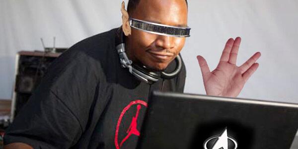 O Adeus ao <a href="/DJRASHAD/">DJ Rashad 20/3</a> bit.ly/1mR8695 <a href="/RipDJRashad/"> DJ RASHAD</a>