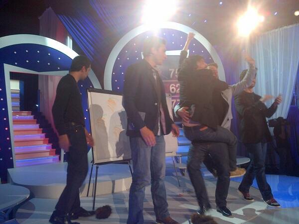 GregFurrer's tweet photo. Quel bordel sur le plateau d'#ONDAR. Merci a Ben et @tsamere pour ce super sketch http://t.co/o6BVkAeIUT
