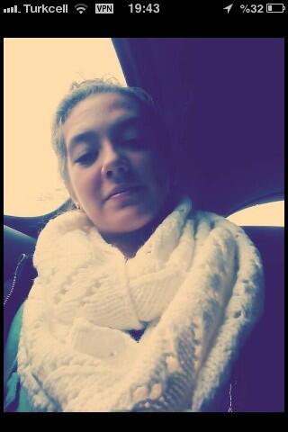 Teenegat's tweet photo. Bunda'da hanımefendi gibi cıkmıs kendisi 😃😊 http://t.co/pk1mIvH4n7
