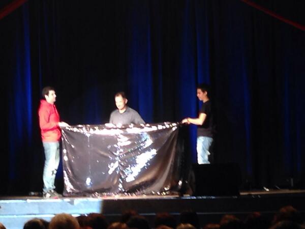 FBolbaite2014's tweet photo. Aquí estamos, pasando un buen rato en las variedades con algunos de nuestros festeros! 😄 http://t.co/jb44PANAbf