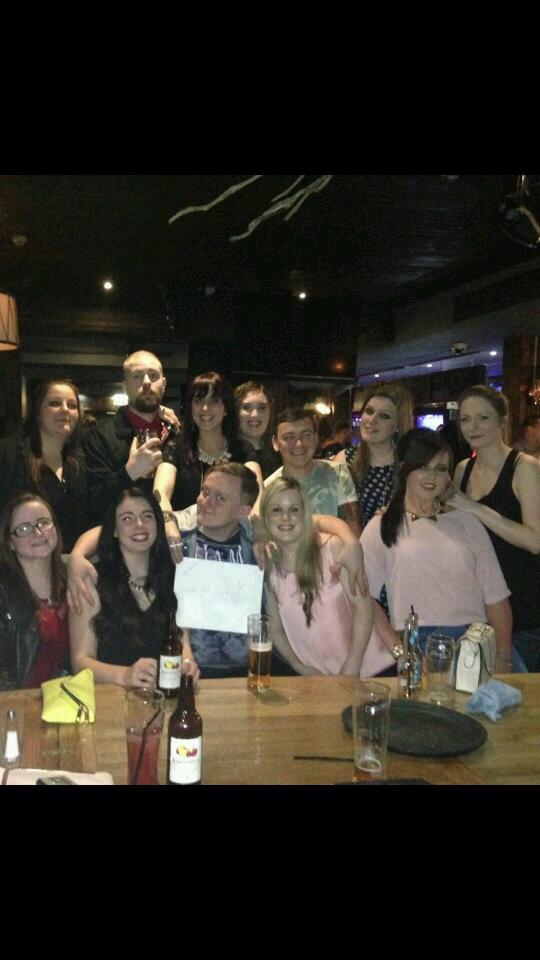 fayetoward's tweet photo. @mackins_jamie  @natalie3968  @pack0fthieves  @danielle_yare @rosie1988 @caz_langley http://t.co/qXvf7FXcxR
