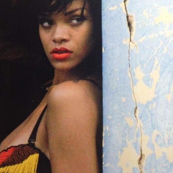 Fotos de Rihanna (apariciones, conciertos, portadas...) [14] - Página 22 BmVaeG2CYAAWc5o