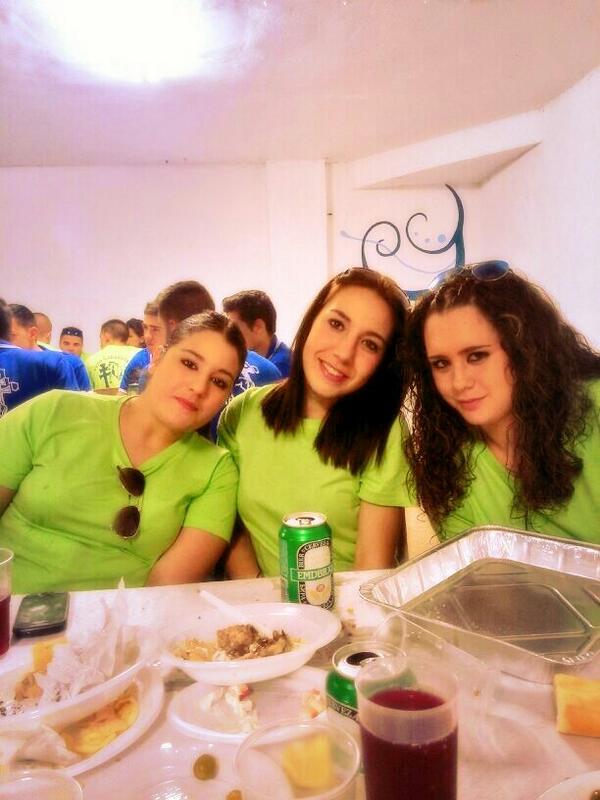 LetiiSanchez98's tweet photo. Mis amoores<3 @MariaMarin4490 @MartaCH1996  #lomejoor:) http://t.co/37aQb11iAr
