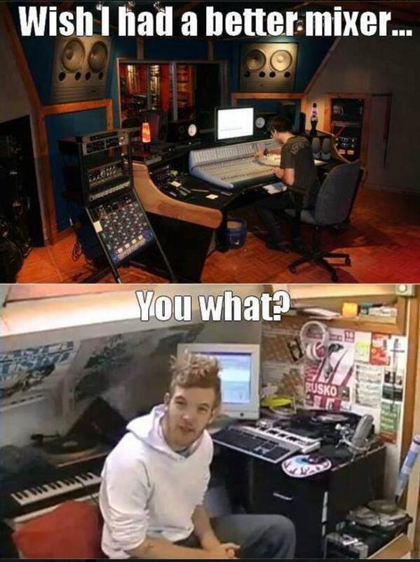 CJOHale's tweet image. My life at the moment #needmoretech