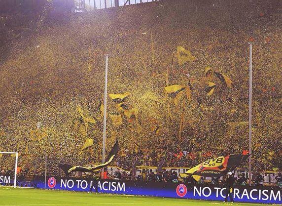 MotivacionesF's tweet photo. Simplemente Borussia Dortmund... http://t.co/5g9U148kO1