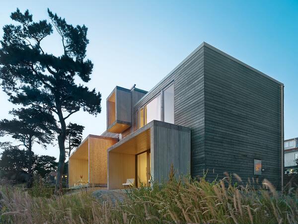 A pine-clad vacation home in #Sweden: bit.ly/1lNz6sL #architecture via <a href="/dwell/">dwell</a>