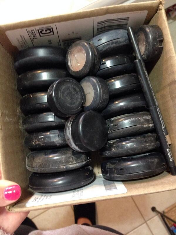 perstephanie_'s tweet image. You'd think I was trafficking @MACcosmetics #recycleprogram #freestuff