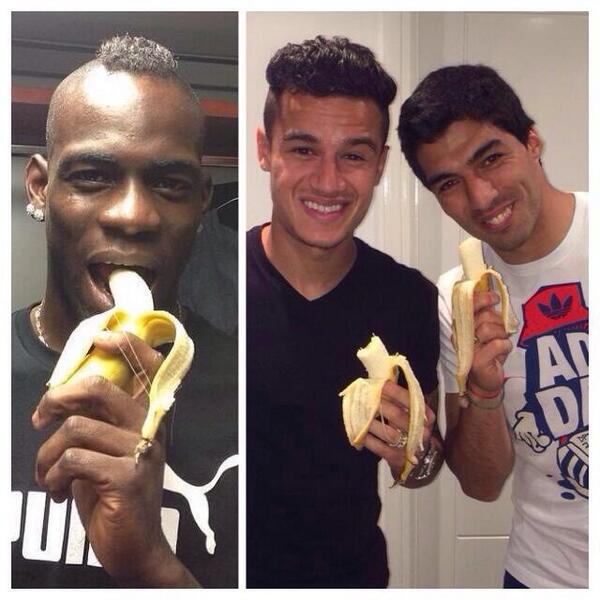 Neymar inspired by Alves racism reaction BmVugopIcAAMeVj
