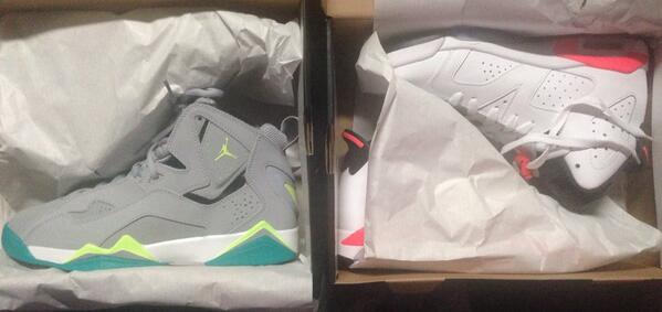 coreybell100's tweet photo. http://t.co/cTOy3t7mwY have the same kicks