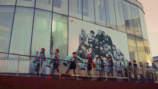 exo_h_c's tweet photo. もっともっとEXOペンと繋がりたい！💗
EXOペンは170人だけですか？😢

私はEXOペンや！と胸はって言えるEXOペンさんはRTボタンをポチッとな！💗
お迎えにあがります👍💓

#RTしたEXOペン全員フォローする http://t.co/nYrdLjLiVS