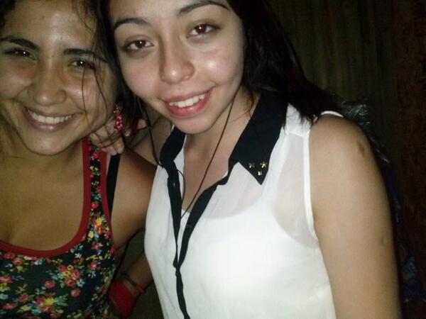 valemarin_14's tweet photo. @CocaCola_CL regalenme a mi #EntradasVIP1DenCocaColaFM para mi y mi amiga! @Panchoso_v  @maurodjboss intercedan u.u ♥ http://t.co/hjk5LUZ4wb