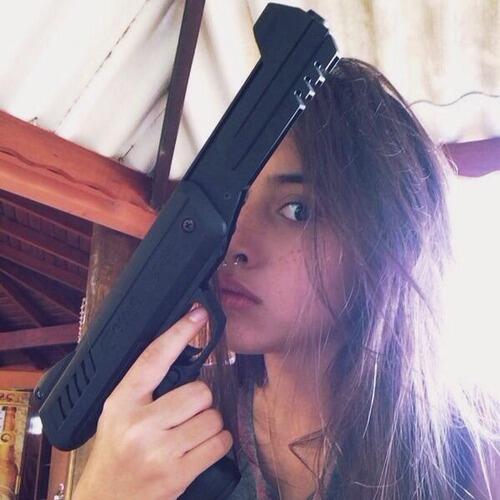 kidrahlpyd's tweet photo. @vivoportiselena anjo faz icon com essa foto? obg http://t.co/gjBlc1jccn