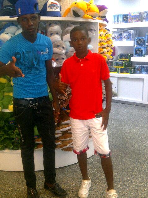 Elcotisiny tweet picture