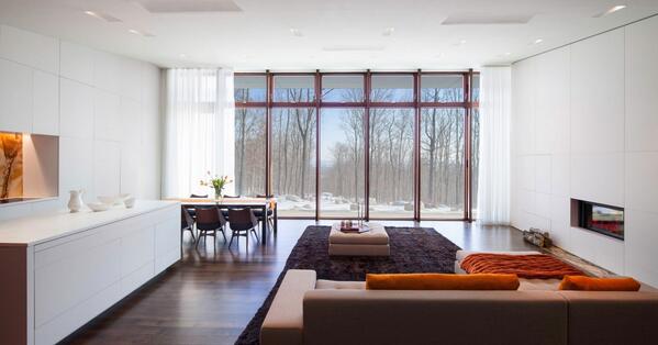 akarbassi's tweet image. Great space..great windows! “@freshome freshome.com/2014/04/28/art… #architecture