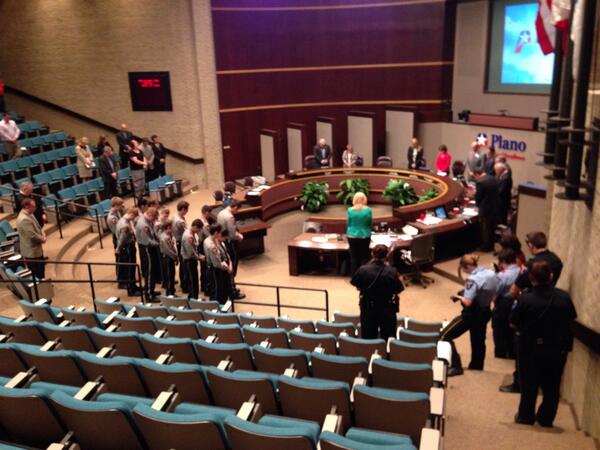 ppdexplorerpost's tweet image. The Explorers did a good job with the Pledge of Allegiance.