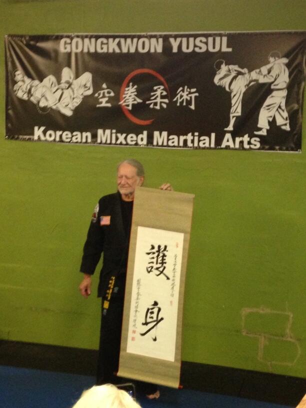 BmWeCGACcAEVVTl.jpg:large