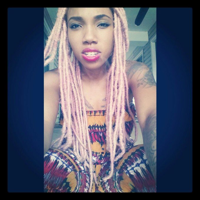 Bitch..i Am the 💩 ..you look like 💩💀 http://t.co/qCNVZPCv20<a href="/tag/onset"class="tags"><span>#onset</span></a><a href="/tag/smokebreak"class="tags"><span>#smokebreak</span></a>