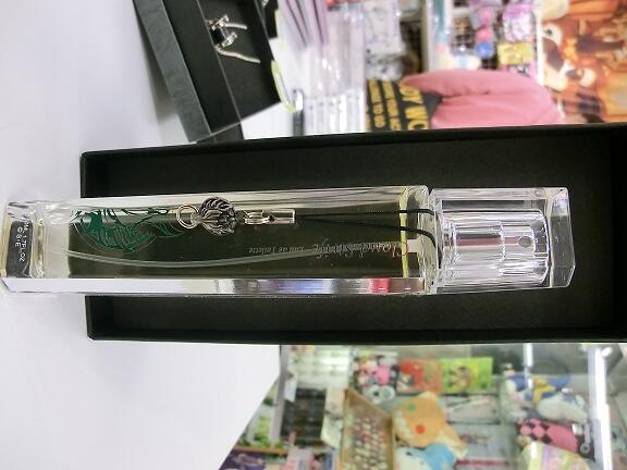 コトブキヤ日本橋 On Twitter またまた ブラックよりff7ac商品案内 ファイナルファンタジー7アドヴェントチルドレン クラウド ストライフオードトワレ 香水 6800 税抜 男女ともご使用いただける香りでっす クラウド気分いかがっすか Ff Http T