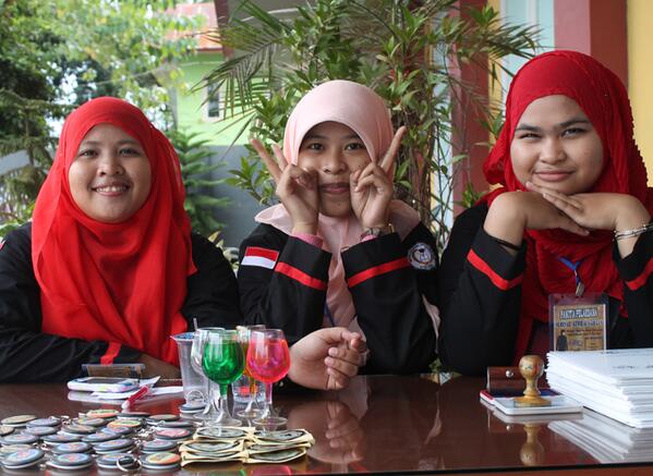 Himjusman1's tweet photo. lagi jual tante http://t.co/MKRwaXWlod