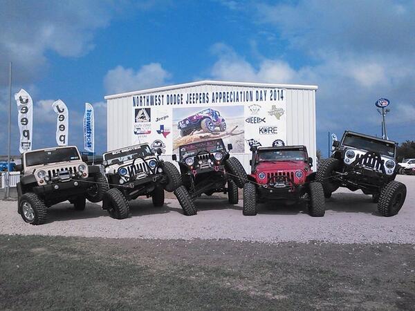 TX4WD's tweet photo. We had a great time at NHRA with @OfficialMOPAR http://t.co/Ejzk6EeG6A