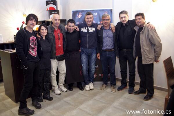 Elpecatlavall's tweet photo. Tam tam go, siniestro total, amistades peligrosas y fernandisco en elpecat. http://t.co/wVLgMhL5kn