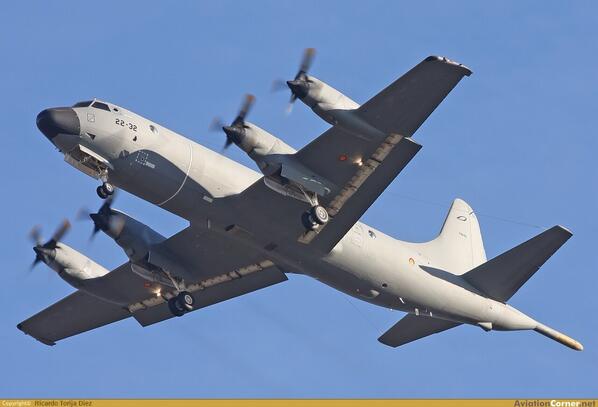 mtorfern07's tweet photo. Mañana miércoles a las 12,00 h pasará el P3 Orión y el viernes a las 12,00 el Eurofighter. Ermita Virgen de Loreto. http://t.co/nr2gTEFSww