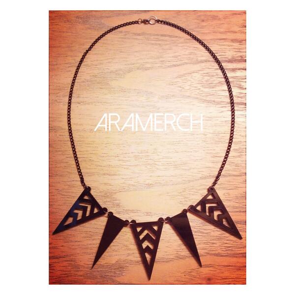 ARAMERCH's tweet photo. Black Tusk Necklace IDR 25K http://t.co/mftJd56Bdb