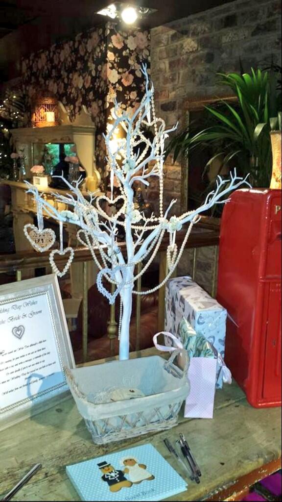 somethingborro2's tweet image. Our lovely wish tree looking fab @asyoulikeitjes on Sunday for Sarah &amp;amp; Andrews wedding. 💕💕