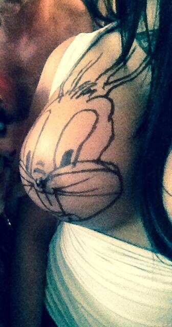 My artwork whilst off me box clearly is improving, what's up doc!! @EmilyB_Official lol http://t.co/<a href="/tag/lilac"class="tags"><span>#lilac</span></a>