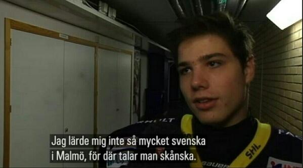 TheUnrealSeal's tweet photo. Priset "årets bästa citat" borde gå till Kevin Fiala i kvällens @Hockeygalan #Hockeygalan #cmorepris http://t.co/j8AuMtu5o6