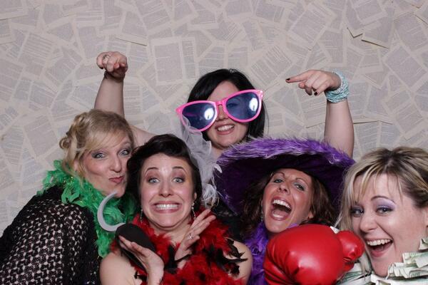 DelMonteHair's tweet photo. #GirlsJustWannaHaveFun http://t.co/4J7I4zpPhI