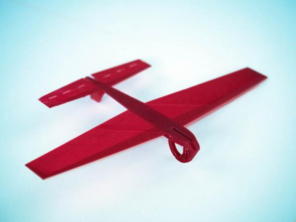 Have fun chucking your 3D prints around the office with this awesome plane by Jay Jeon. thingiverse.com/make:75247