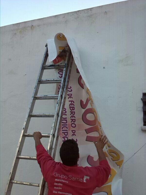 comosonsonmoron's tweet photo. Vamos a quitar el cartel del festival. Que ya tocaba!! http://t.co/tldLAZjkC1