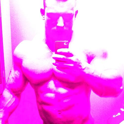 BE_R2's tweet image. #ThinkPink n #PumpedPecs #Gymspiration #gohardorgohome