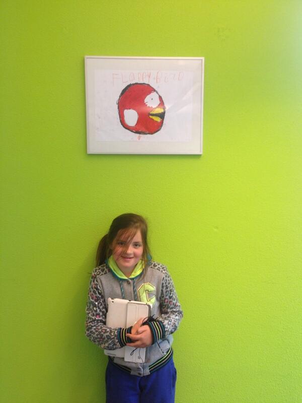 marcelmil's tweet photo. Kijk een paar uurtjes werken #springinstituut levert in ieder geval een schilderij op van dochter Puk #meivakantie http://t.co/8RxUSY6PWR