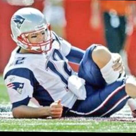SuckPatriots's tweet photo. RT and this will happen to tom brady in the 2014 season http://t.co/ywdAPkbMYb