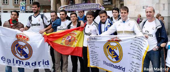 realmadrid's tweet photo. La afición arropa al Real Madrid en Múnich http://t.co/nkj9yAXV4x #BayernRealMadrid #RoadToLisbon #Halamadrid http://t.co/WxfypfpPRA