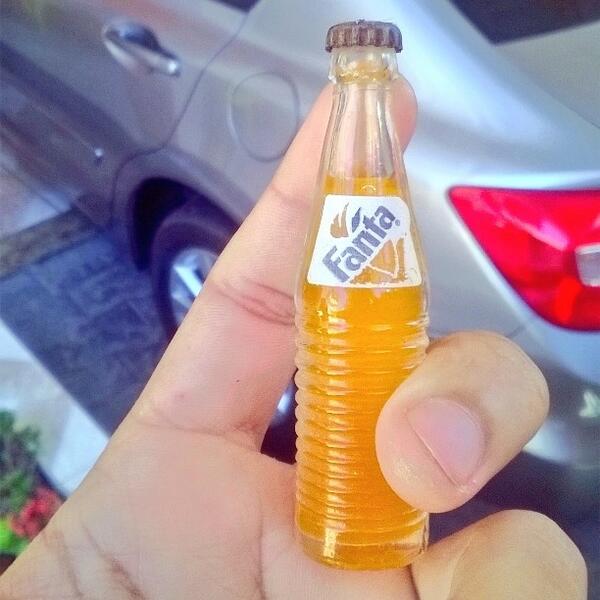 jheovander's tweet photo. E essa relíquia , quem pega? #fanta #timekid #past http://t.co/CmxHNg7uFD