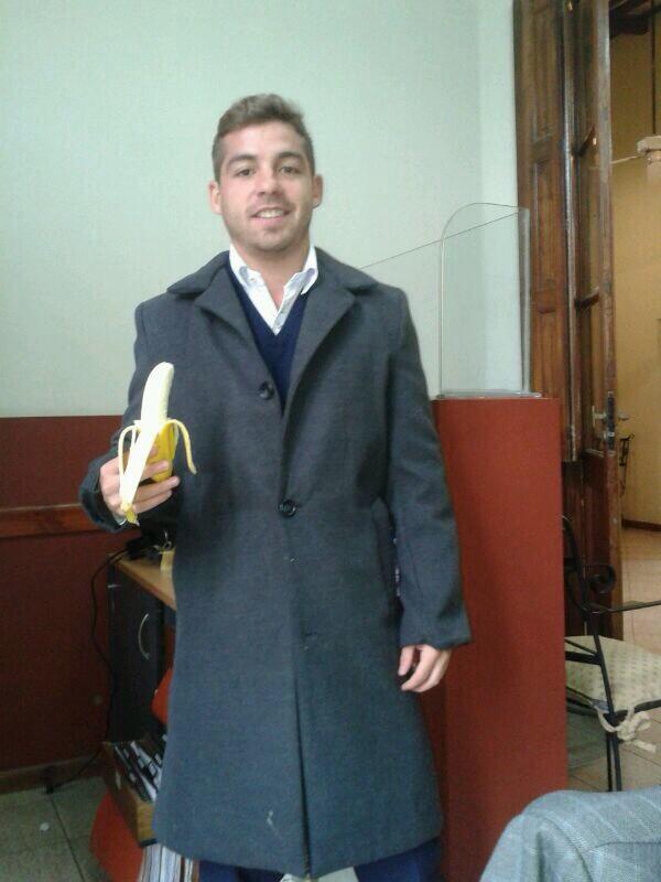 CA_Carasucias's tweet photo. Desde el laburo Gero Páez bancando a @DaniAlvesD2 #todossomosmacacos http://t.co/4g63YQALvT