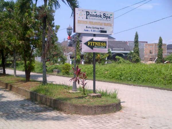 WULANSPURPLE's tweet photo. Yuk k @pondokspa make up pagi/mallam bs reservasi 081369296460/07217400464 @bandarlampung http://t.co/910b7yleaZ