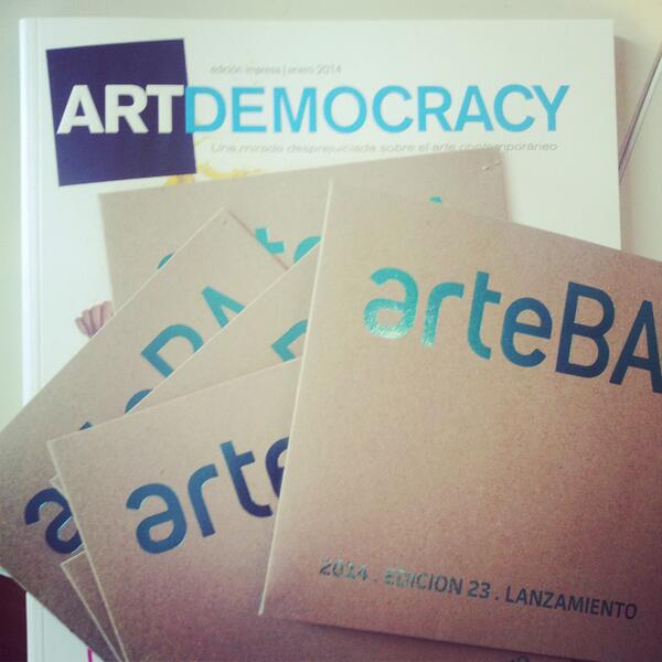 sofsuarezs's tweet image. Vamos a estar en arteBA con niestra 2da edición de Art Democracy dedicada al pop. Aplausos para @EditorialKR