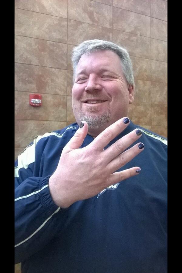 ChanFundraiser's tweet image. Mr. Swanson all dolled up #PolishForPolio