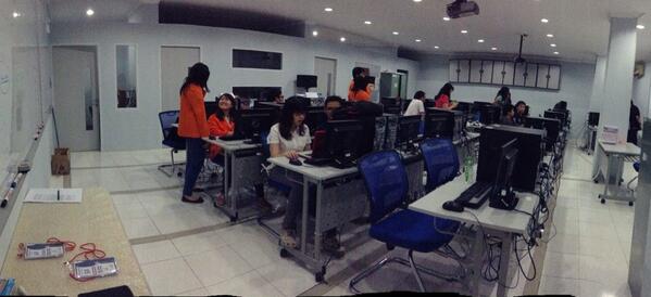 BSG_2014's tweet photo. 09.00 BSG FINAL STARTS! Best of luck finalist 😊 let the battle BEGINS 🙌🎉🎊 http://t.co/NMEzwiWdLH