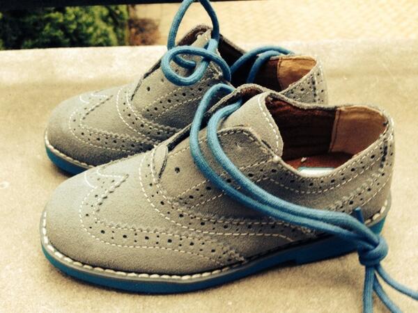 TheCubanPanda's tweet image. Shoes that won't make it to Saint Clements. Blast. Ordered bigger size. @elizabetdonovan #RCProblems