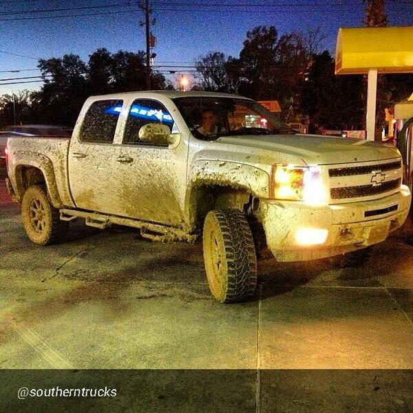 NFABINC's tweet photo. Slightly dirty Nerf Step Bed Access.
#twitter #mudding #bedaccess #nerfsteps #Stepsystems #chevy http://t.co/bvEclHyrjw
