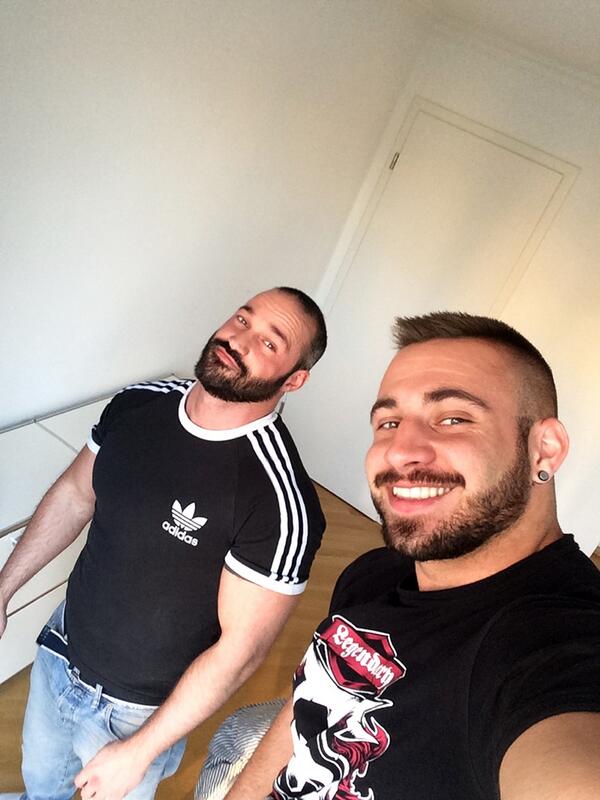 WolfDeutschland's tweet photo. 😄😄 http://t.co/pMkq1PNa4o