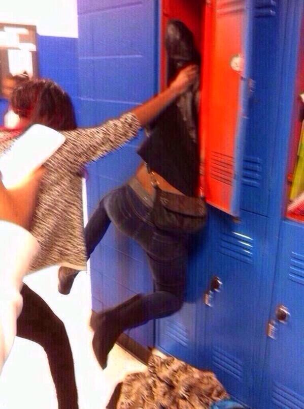 FunnyPicsDepot's tweet image. rt till we find this video 😂