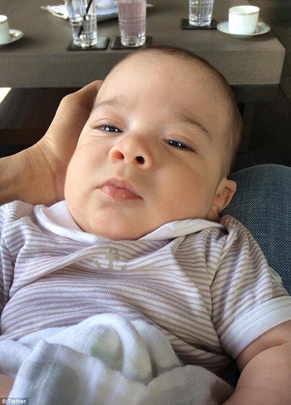 Beard_Club's tweet photo. Gaydad Cowell’s weird surrogate baby: looks like gay partner Paul Mckenna!  http://t.co/UWUNc8V05k @DailyMailCeleb http://t.co/zSeP5y0UZX