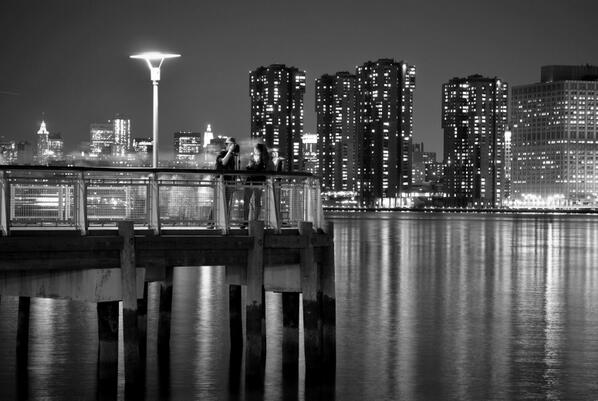 aventurografo's tweet photo. Beautiful #Manhattan (#NYC US) Taken with #Nikon D7000 @NikonMexico  More #photography at http://t.co/nh5KeDay7Q #art http://t.co/HiV3jzN5Kx